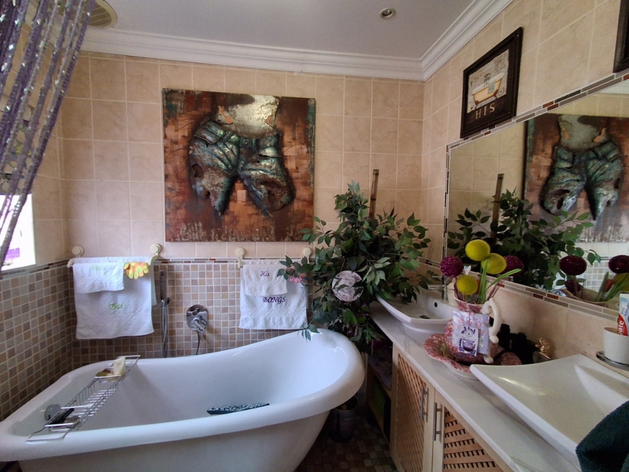 2 Bedroom Property for Sale in Flamwood North West
